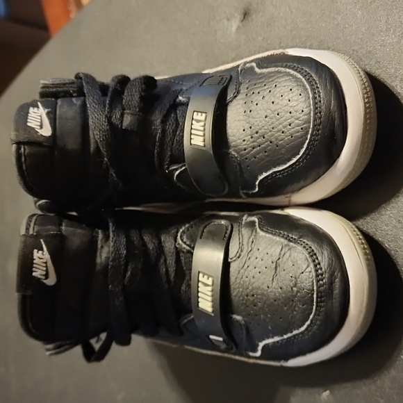 Kids Jordans - Picture 1 of 10